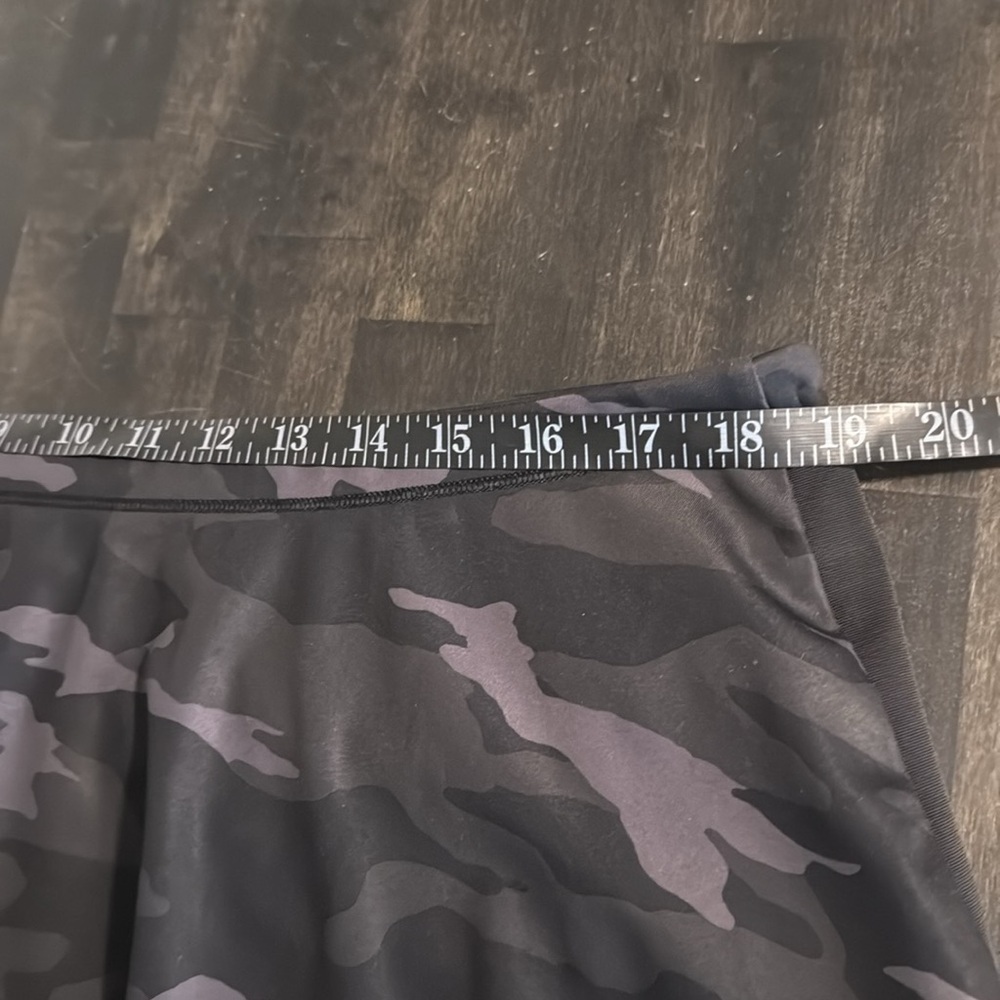 Athleta Dark Camo Match Point Skort 13.5 Size XL Activewear Pickleball Tennis - Picture 7 of 9
